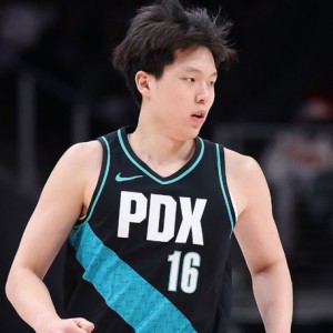 足球投注-开拓者官方闹乌龙！把杨瀚森误写为双向合同 球迷热议交易可能性|波特兰开拓者队|杨翰森|nba|赛季|联盟_新浪体育_新浪新闻