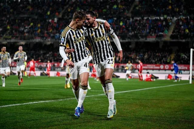 1701473111409029041.jpg 1701473109.jpg